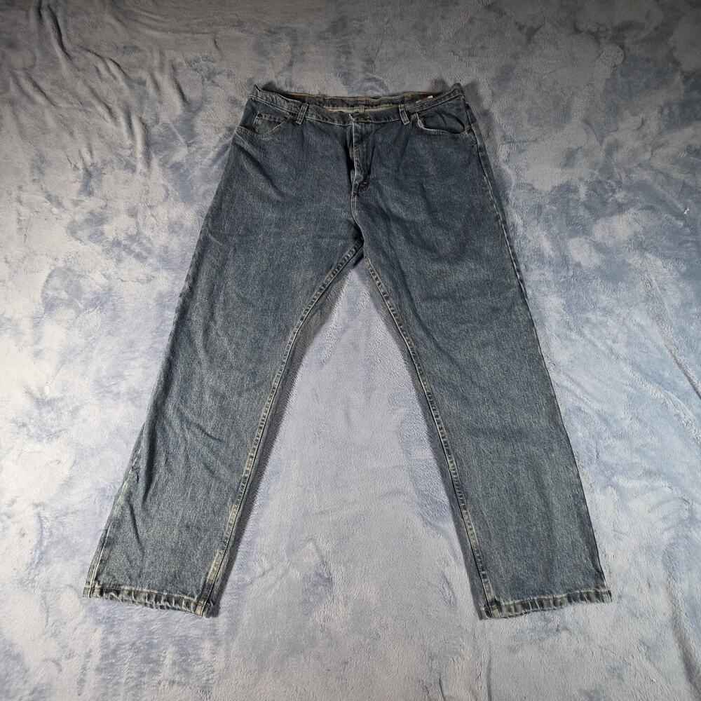 Wrangler Men’s 42x32 Relaxed Straight Leg Medium Wash Blue Jeans